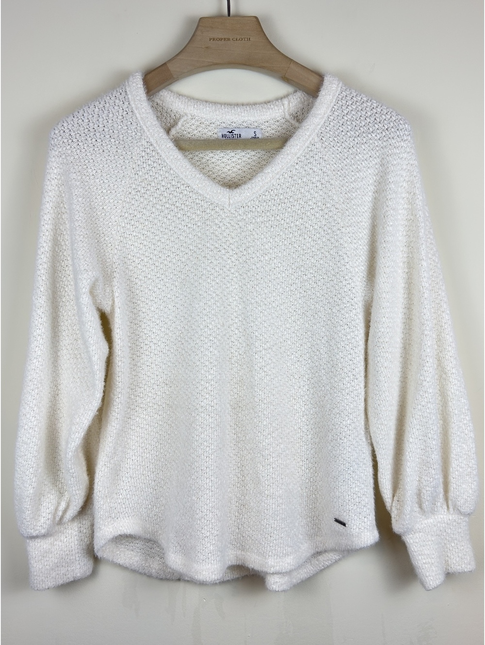 Butter Soft Fuzzy Knit V Neck Balloon Sleeve Sweater Ivory Hollister S Cozy
